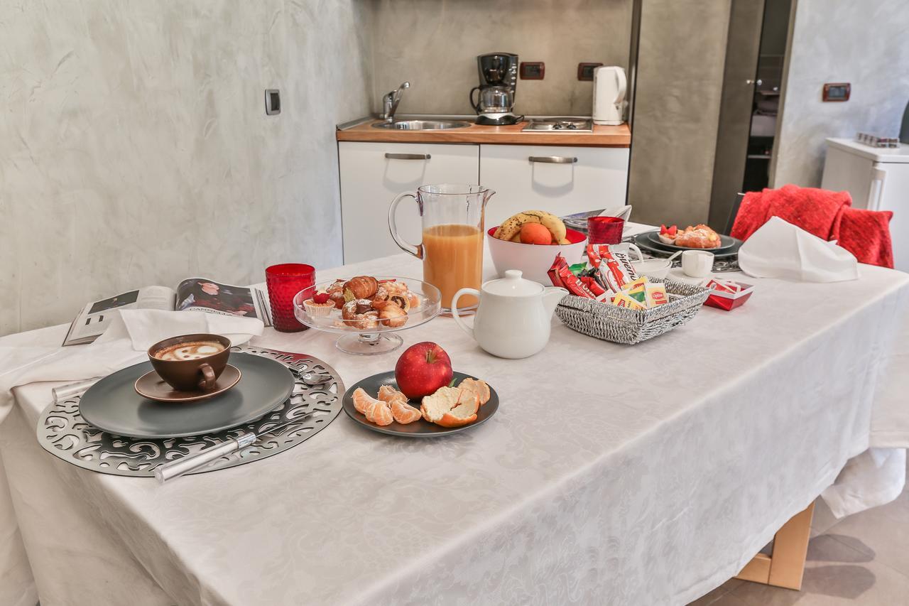 San Babila Suite Милано Екстериор снимка