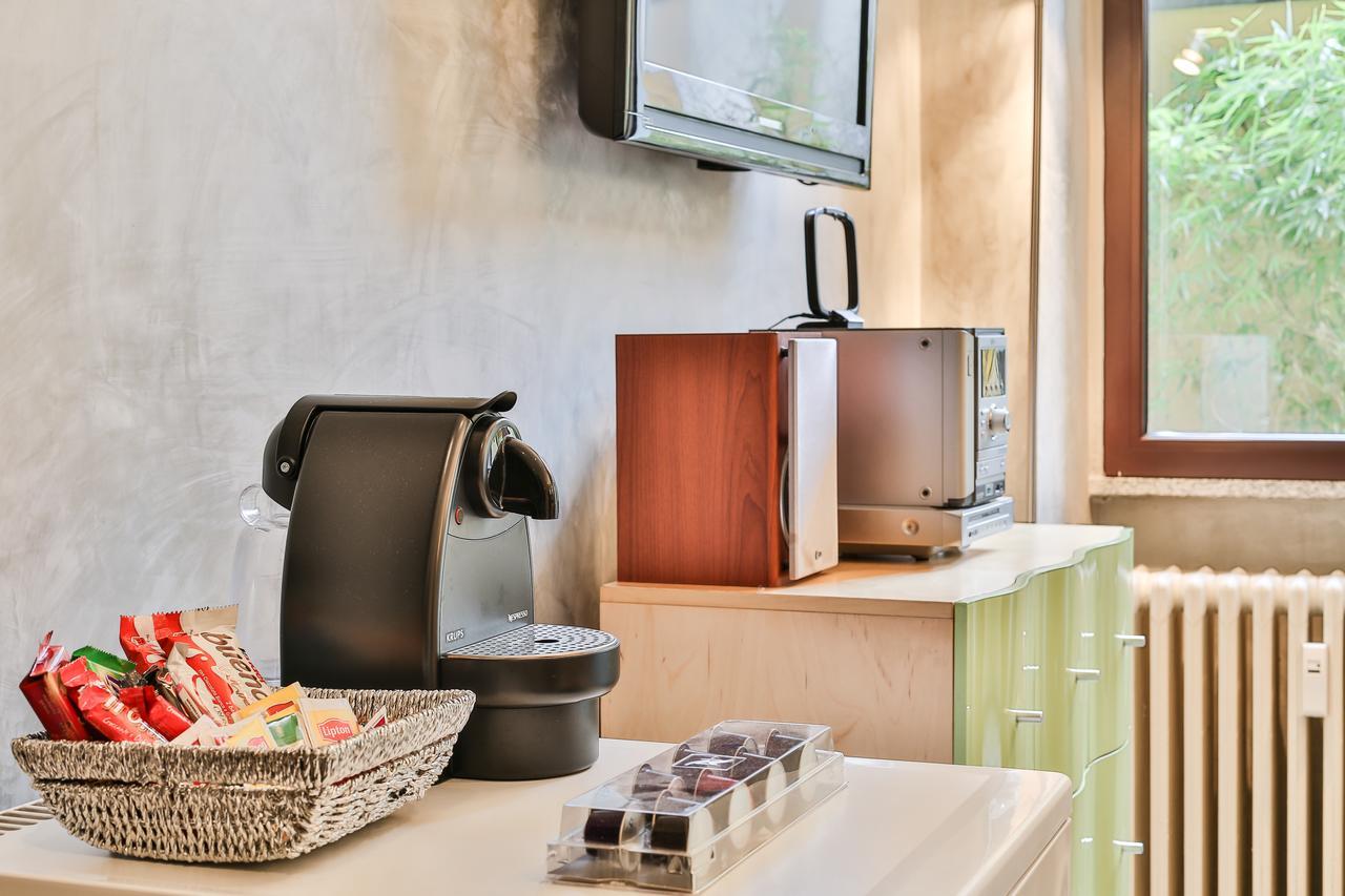 San Babila Suite Милано Екстериор снимка