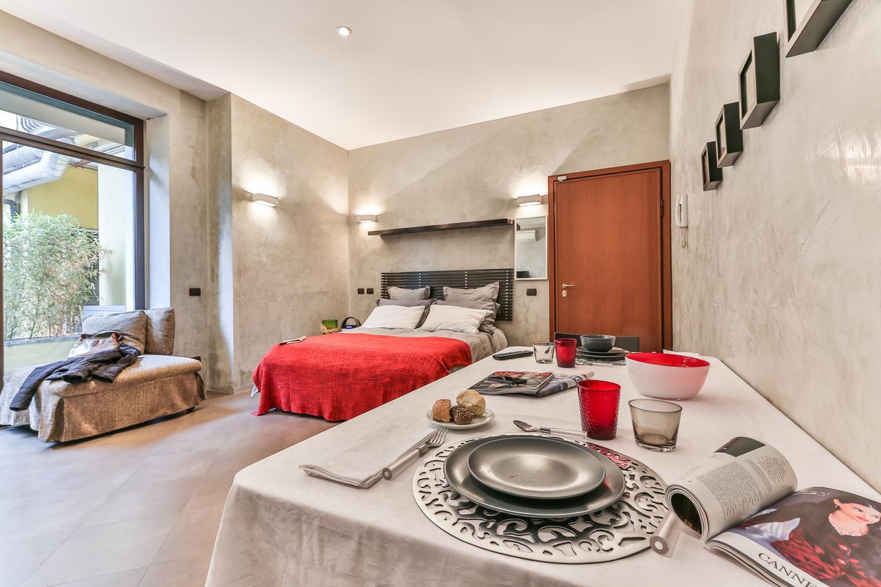 San Babila Suite Милано Екстериор снимка