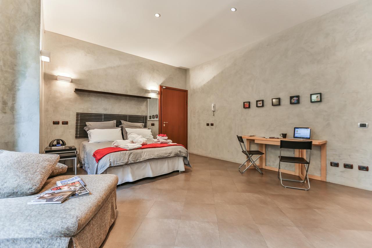 San Babila Suite Милано Екстериор снимка