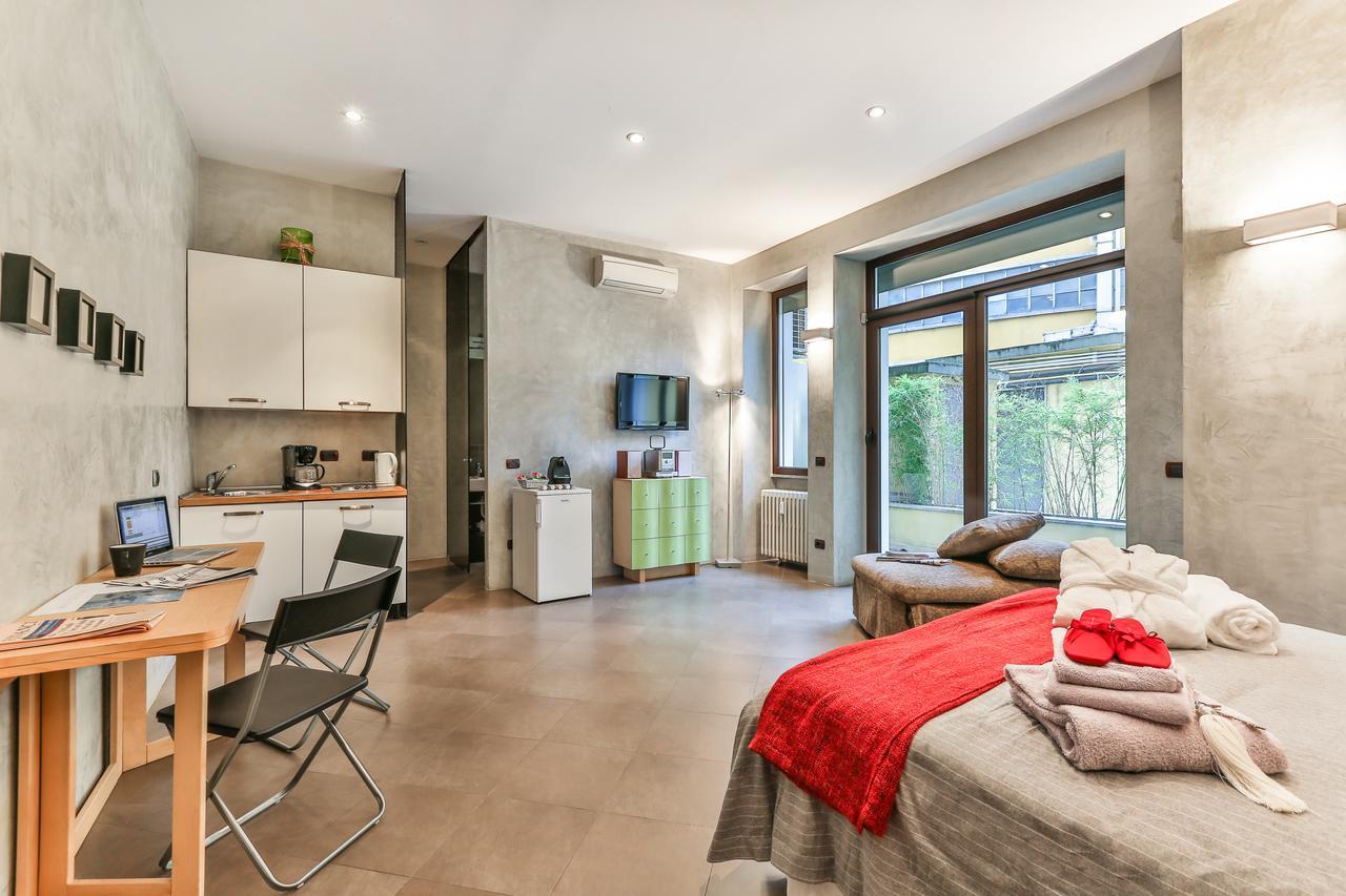 San Babila Suite Милано Екстериор снимка