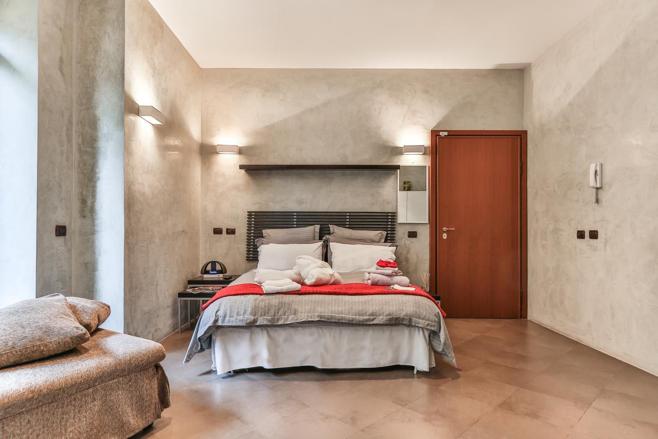 San Babila Suite Милано Екстериор снимка