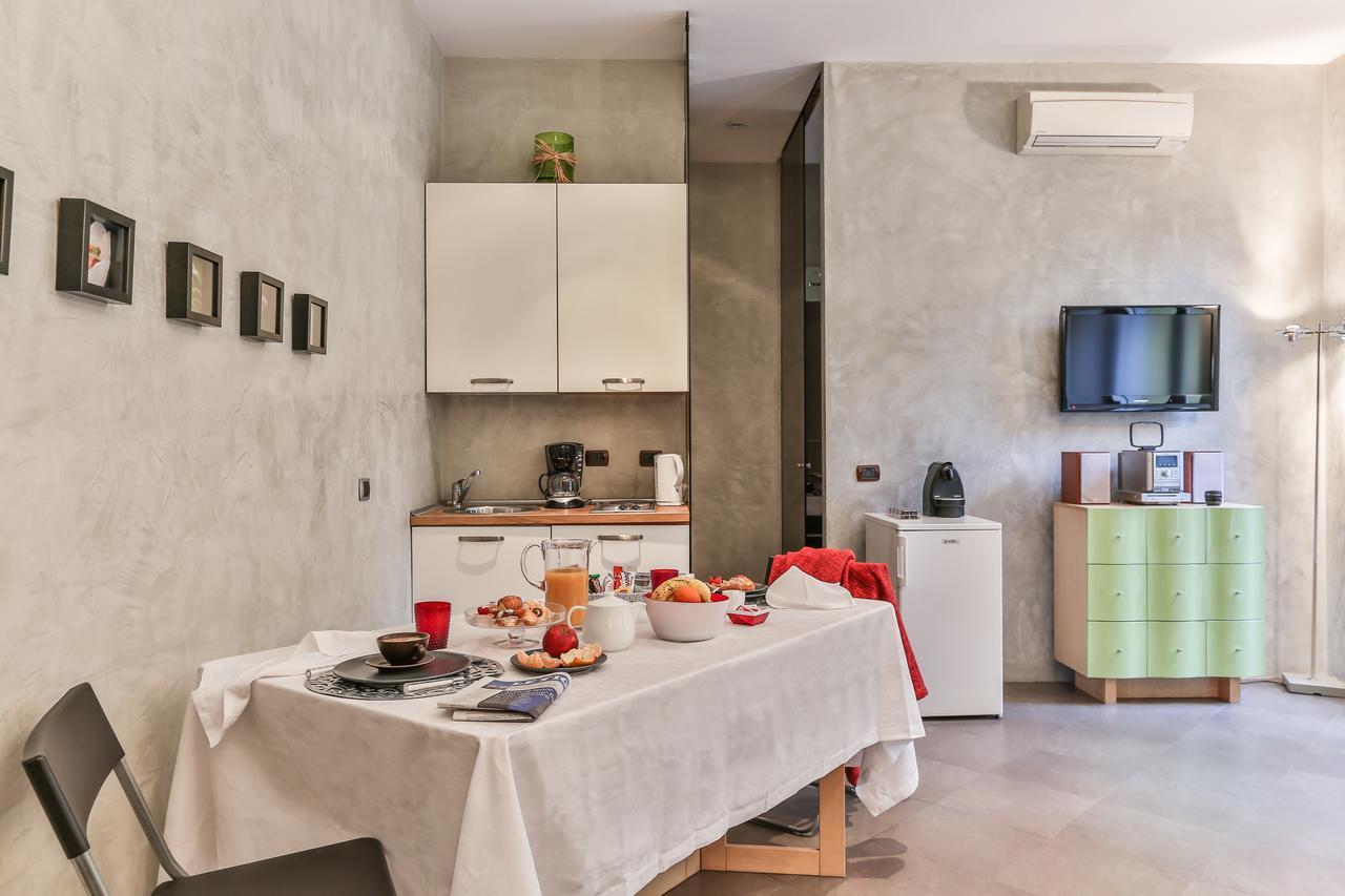 San Babila Suite Милано Екстериор снимка